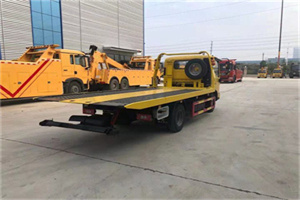 武乡非事故拖车